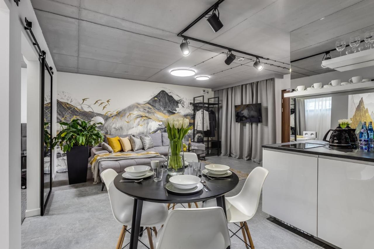Family Center Apartments Краков Экстерьер фото